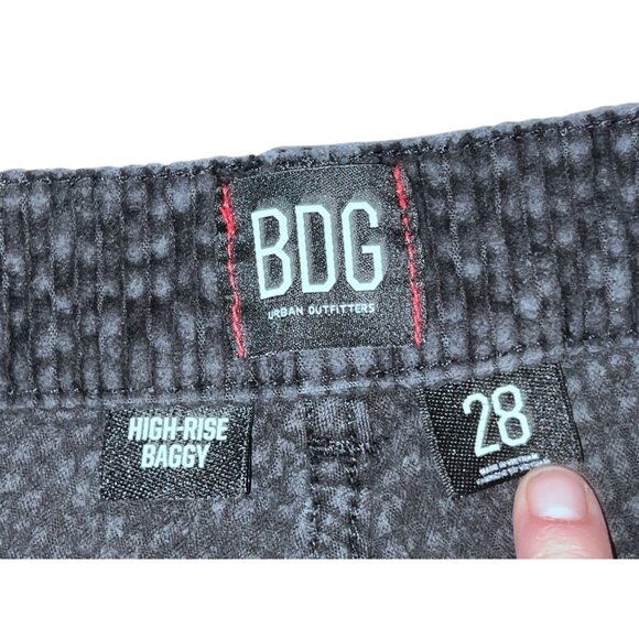 BDG Urban Outfitters High-Rise Baggy Bubble Corduroy Pants Black Size 28 (Small) - Picture 6 of 16
